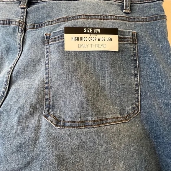 NWOT Daily Thread 20W High Rise Cropped Wide Leg Jeans - Picture 5 of 6